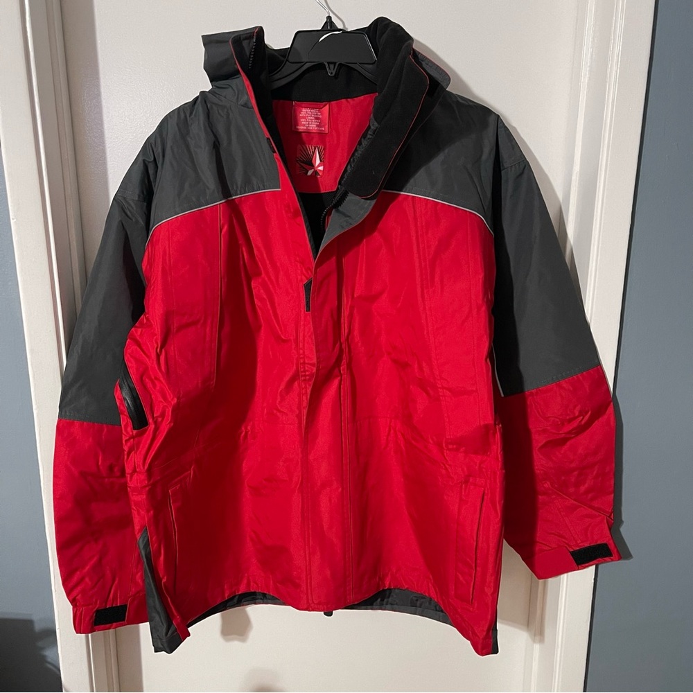 VTG Marlboro Waterproof Heavy Outdoor Hooded Mens Rain Jacket Adventure Size L